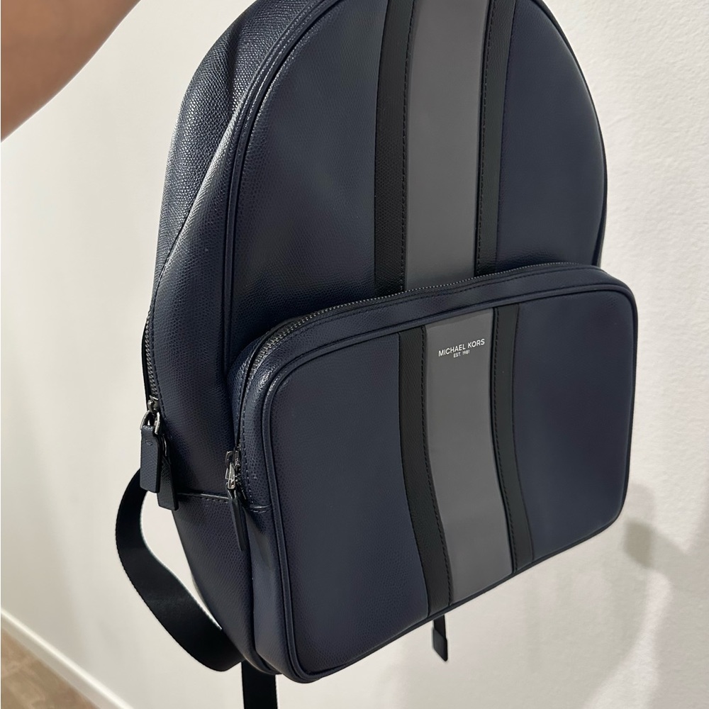 Michael kors back pack